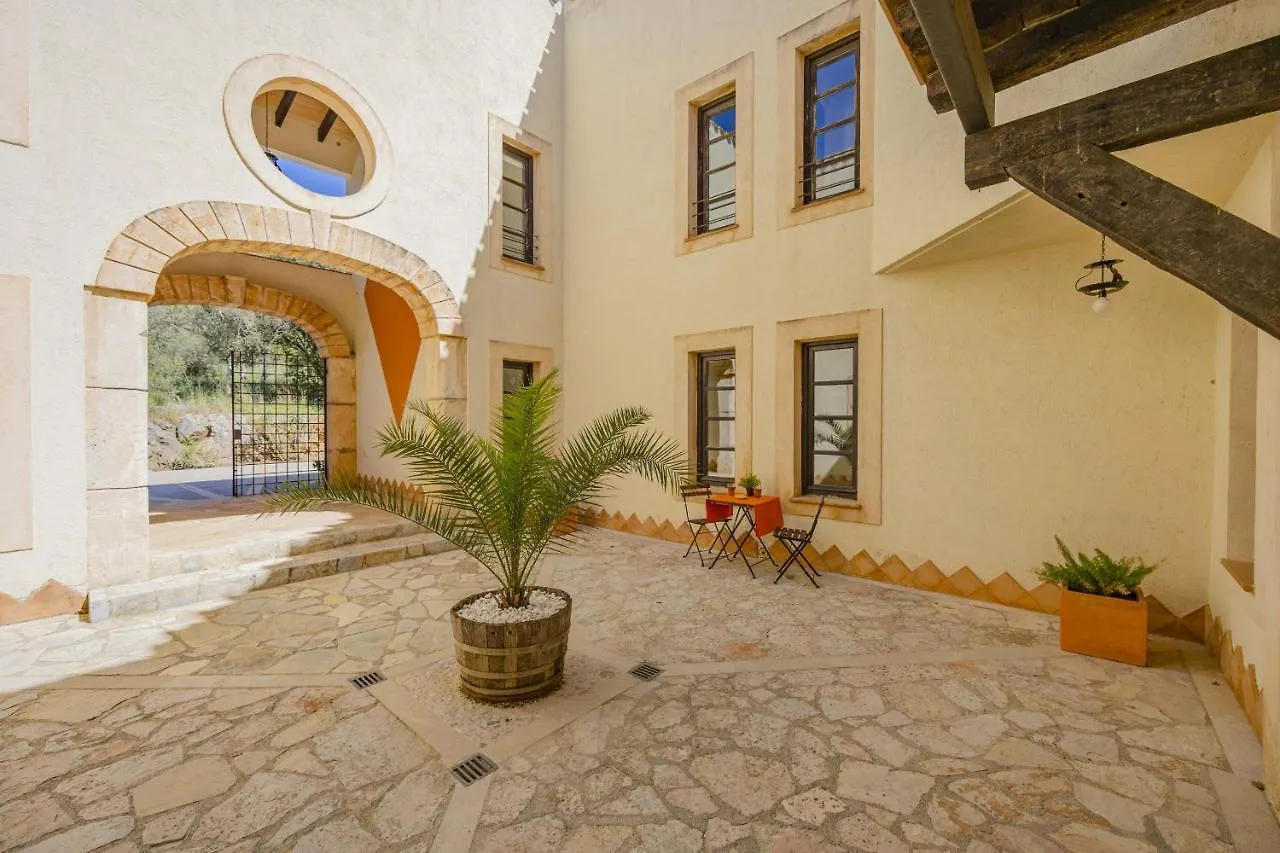 Villa Hidden Retreat / Denga Pollenca